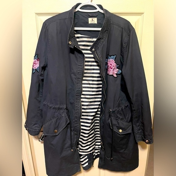 Floral Embroidered Navy Jacket - Picture 2 of 6